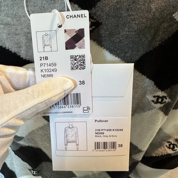Chanel Argyle Pullover - Picture 6 of 13